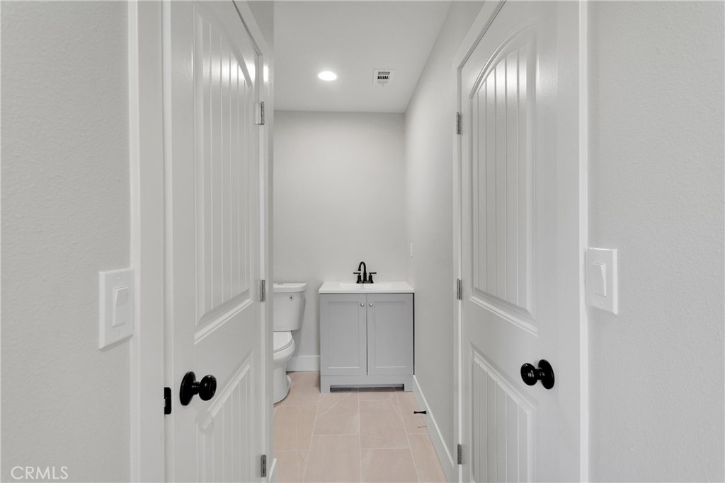 3308 Cannes Avenue Riverside, CA 92501 - Photo 19 of 38 a view of an empty room