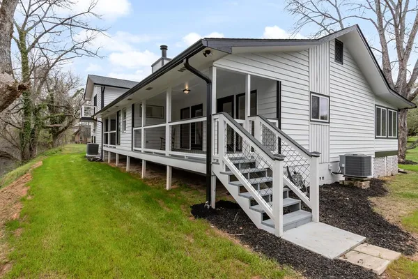 $999,900 | 284 Smokeford Road, Murphy, NC 28906