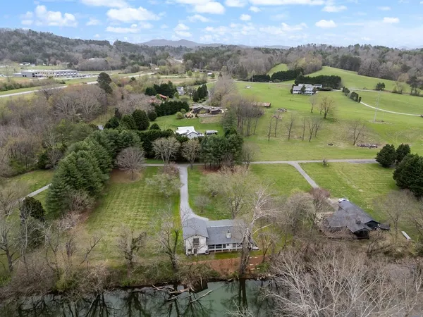 $999,900 | 284 Smokeford Road, Murphy, NC 28906