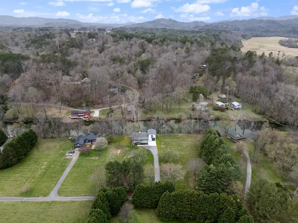 $999,900 | 284 Smokeford Road, Murphy, NC 28906