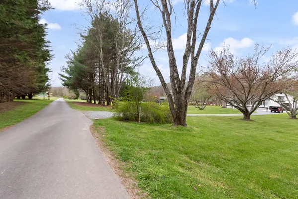 $999,900 | 284 Smokeford Road, Murphy, NC 28906