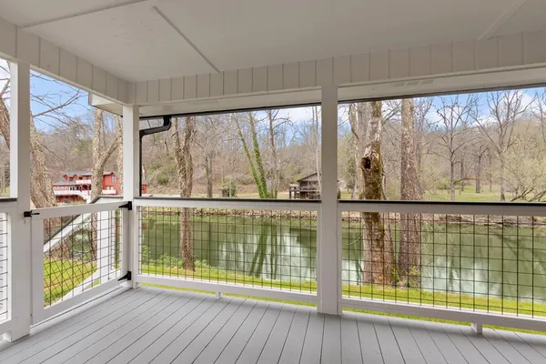 $999,900 | 284 Smokeford Road, Murphy, NC 28906