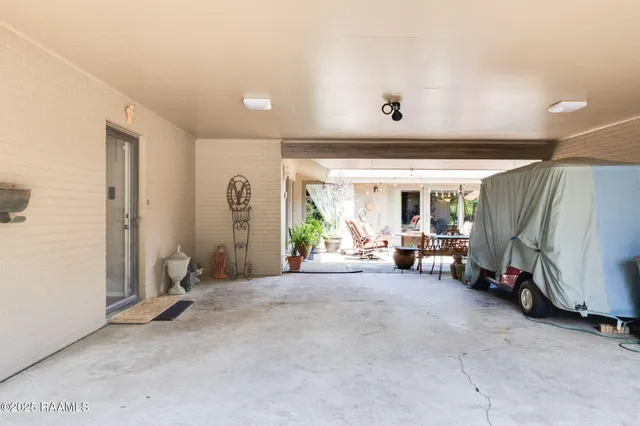 $245,000 | 504 Demoncherveaux Ville, Ville Platte, LA 70586