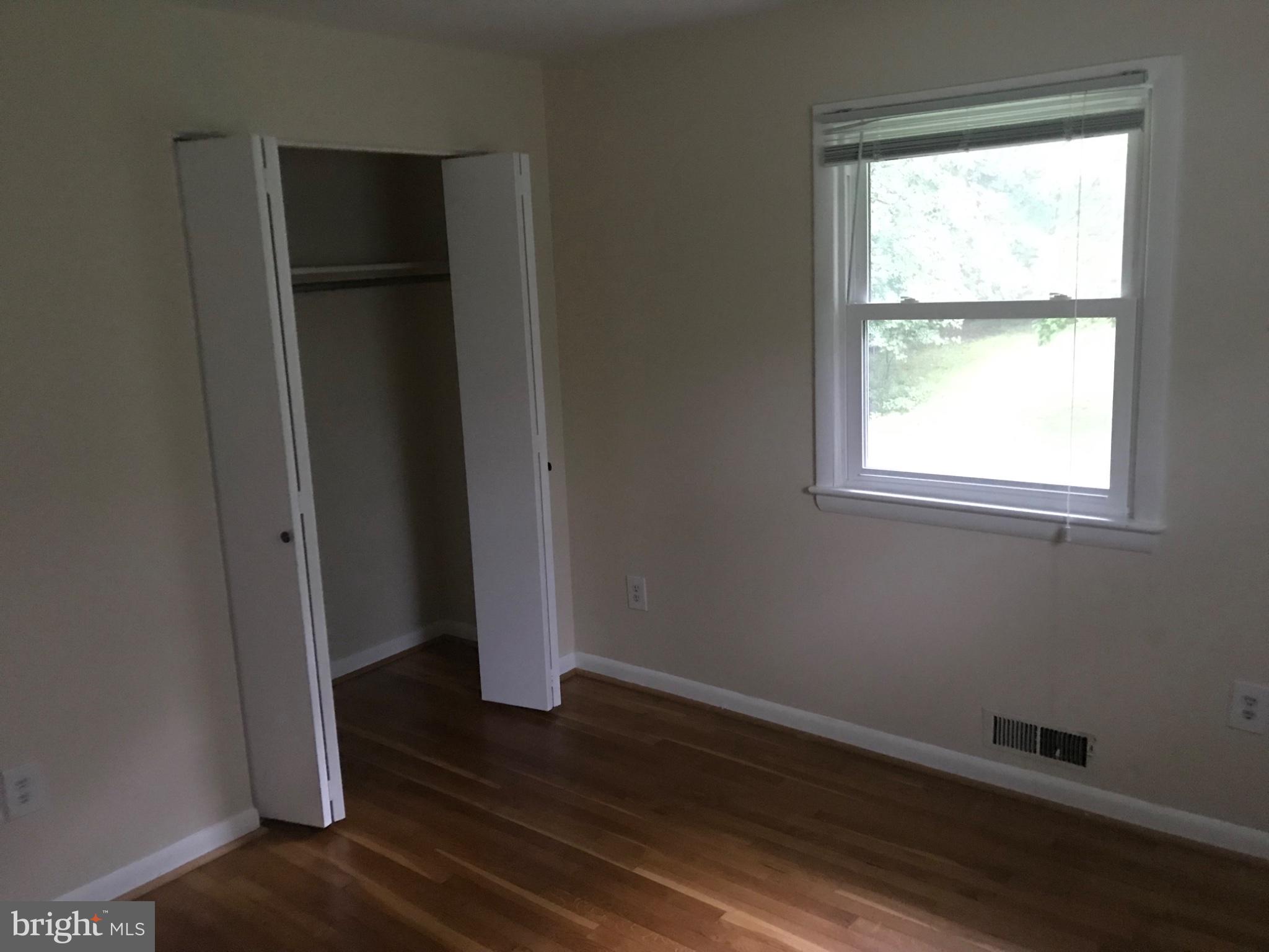 113 Kingsley Road Southwest Vienna, VA 22180 - Photo 22 of 40 Bright and airy room with natural light.