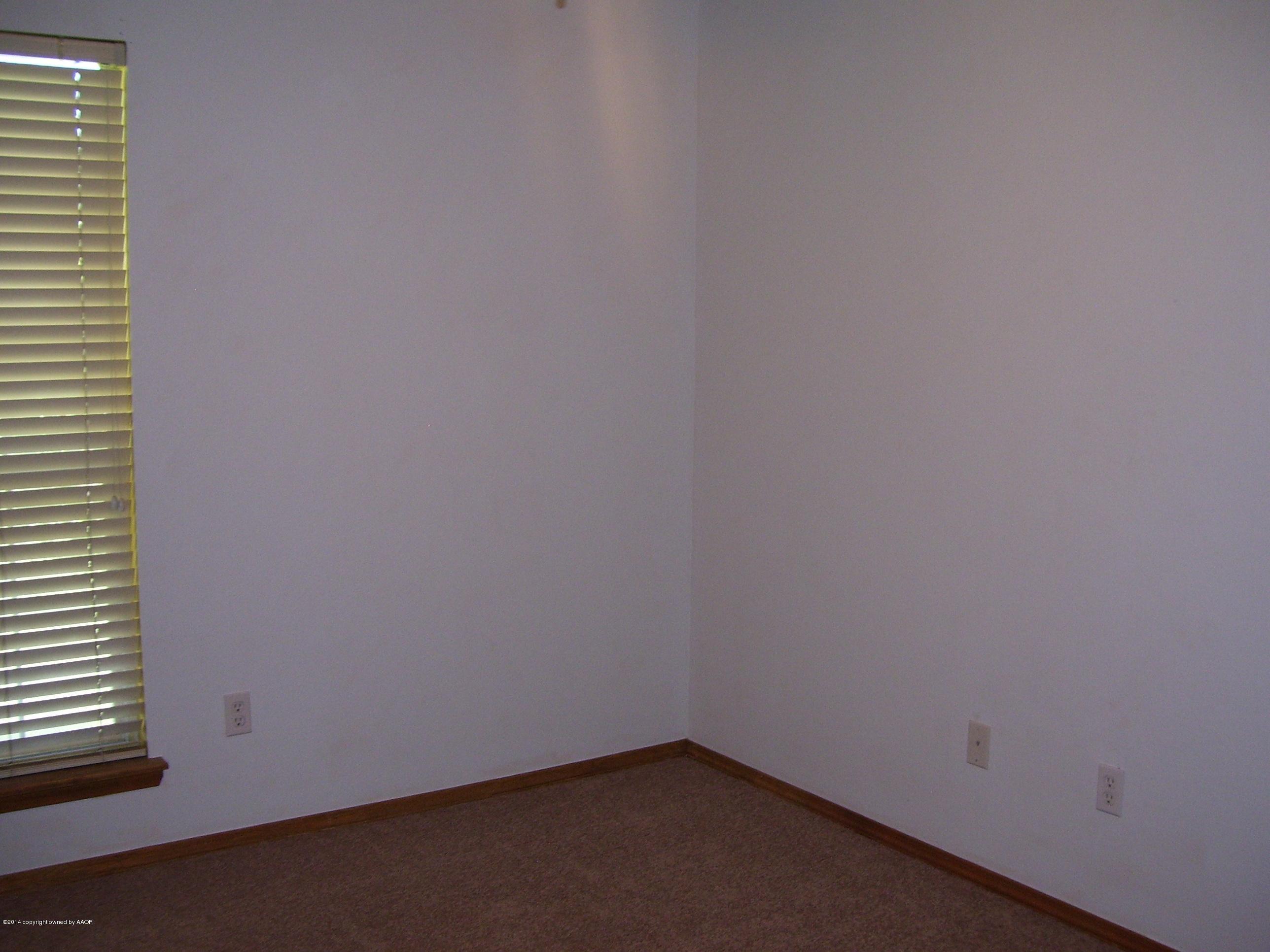 1164 Sterling Drive Amarillo, TX 79110 - Photo 18 of 24 a small space with a window