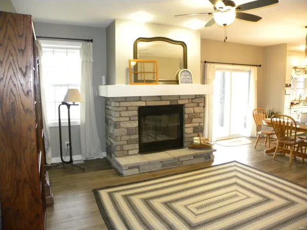 $489,900 | 3401 Mitten Road, Bowling Green, IN 47833