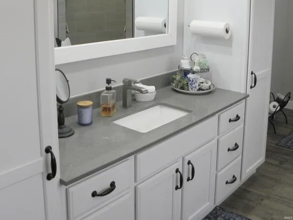 $489,900 | 3401 Mitten Road, Bowling Green, IN 47833