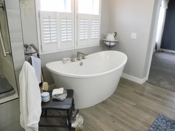 $489,900 | 3401 Mitten Road, Bowling Green, IN 47833