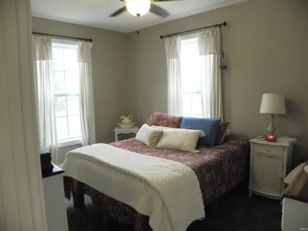 $489,900 | 3401 Mitten Road, Bowling Green, IN 47833