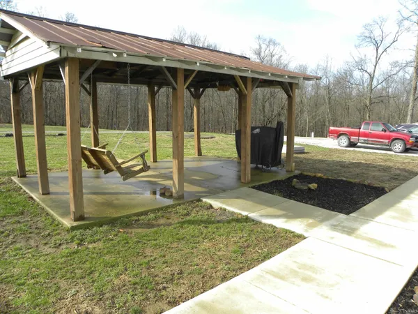 $489,900 | 3401 Mitten Road, Bowling Green, IN 47833