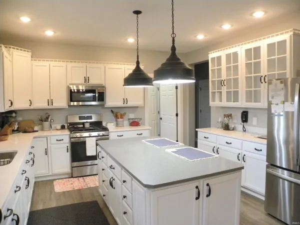 $489,900 | 3401 Mitten Road, Bowling Green, IN 47833