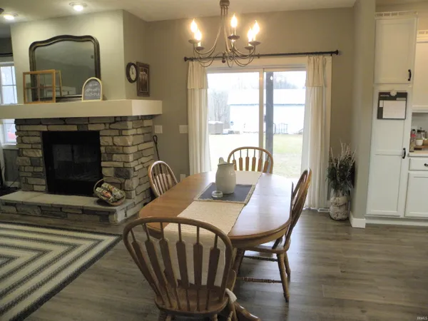 $489,900 | 3401 Mitten Road, Bowling Green, IN 47833