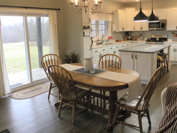 $489,900 | 3401 Mitten Road, Bowling Green, IN 47833