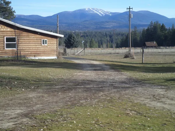 $585,000 | 11006 East Boundary Road, Elk, WA 99009