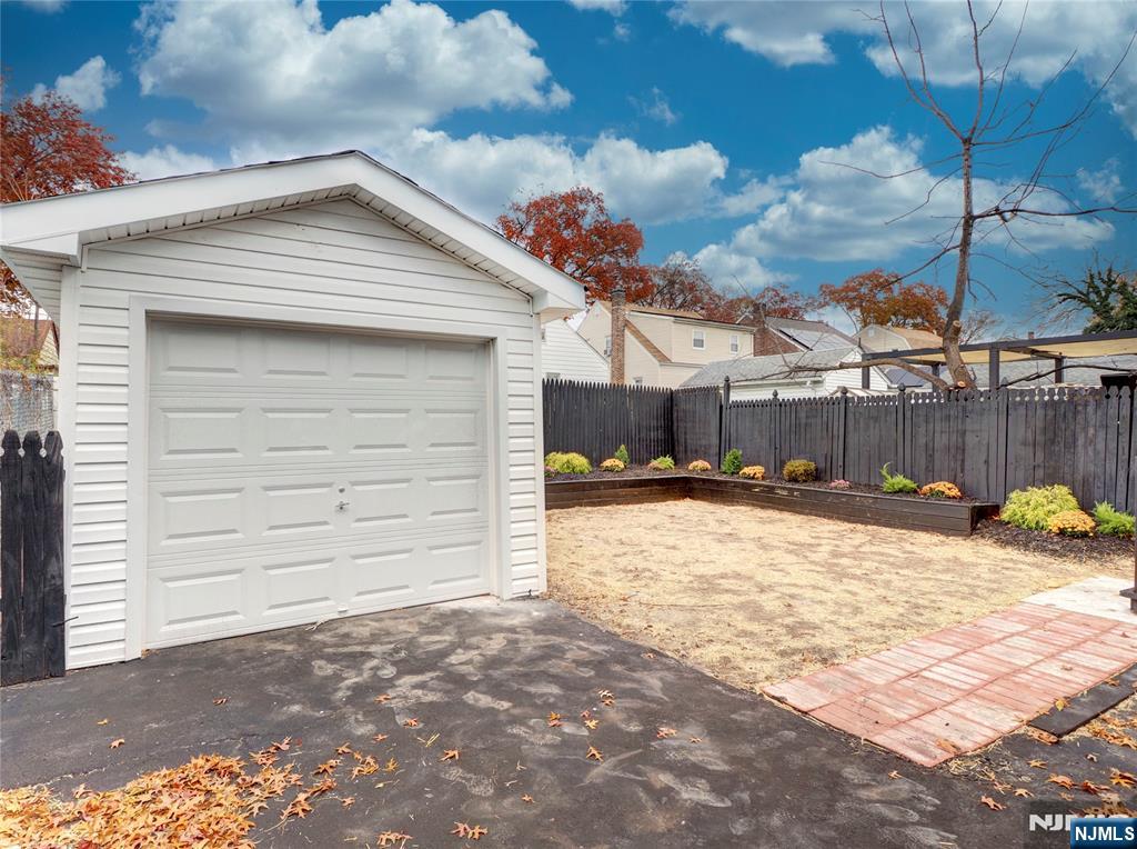 44 Laventhal Avenue Irvington, NJ 07111 - Photo 25 of 26