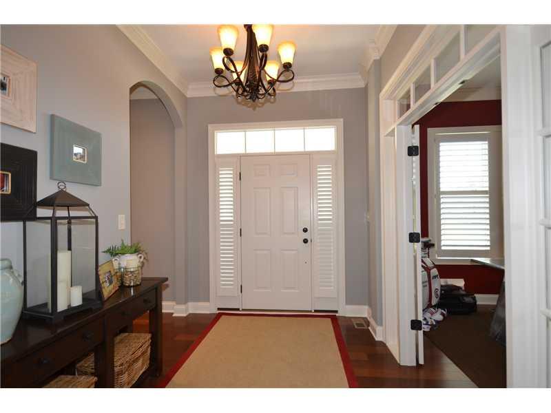 2296 Shaftesbury Road Carmel, IN 46032 - Photo 3 of 22 Gallery Image 3