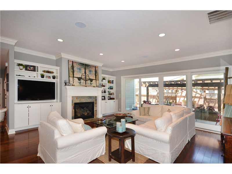 2296 Shaftesbury Road Carmel, IN 46032 - Photo 4 of 22 Gallery Image 4