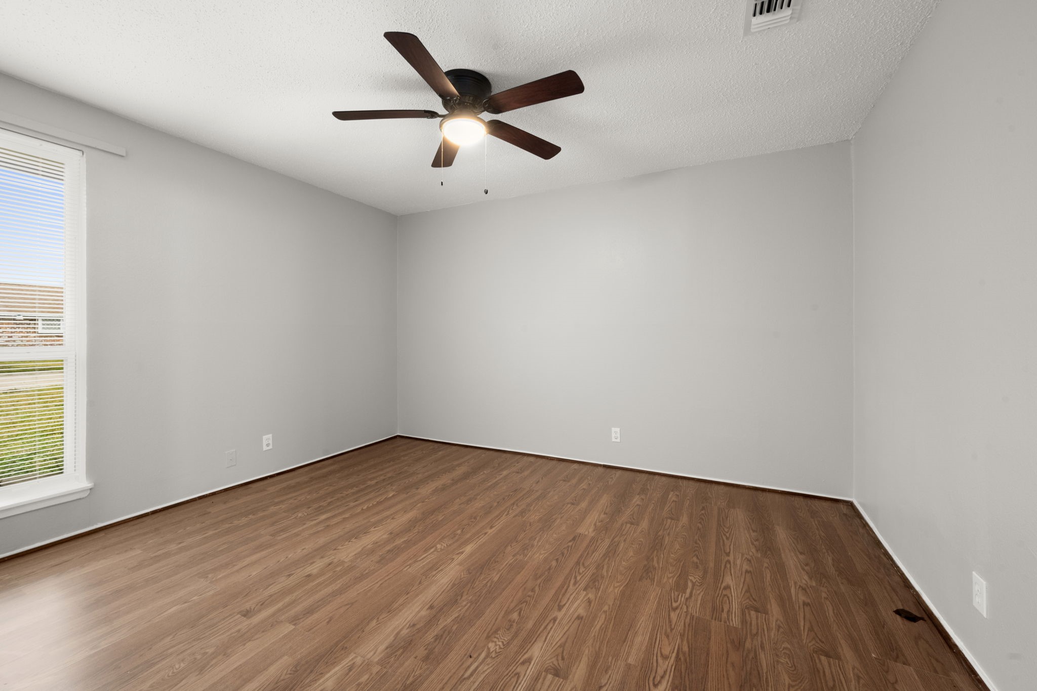 4426 Brookfield Drive Houston, TX 77045 - Photo 17 of 25