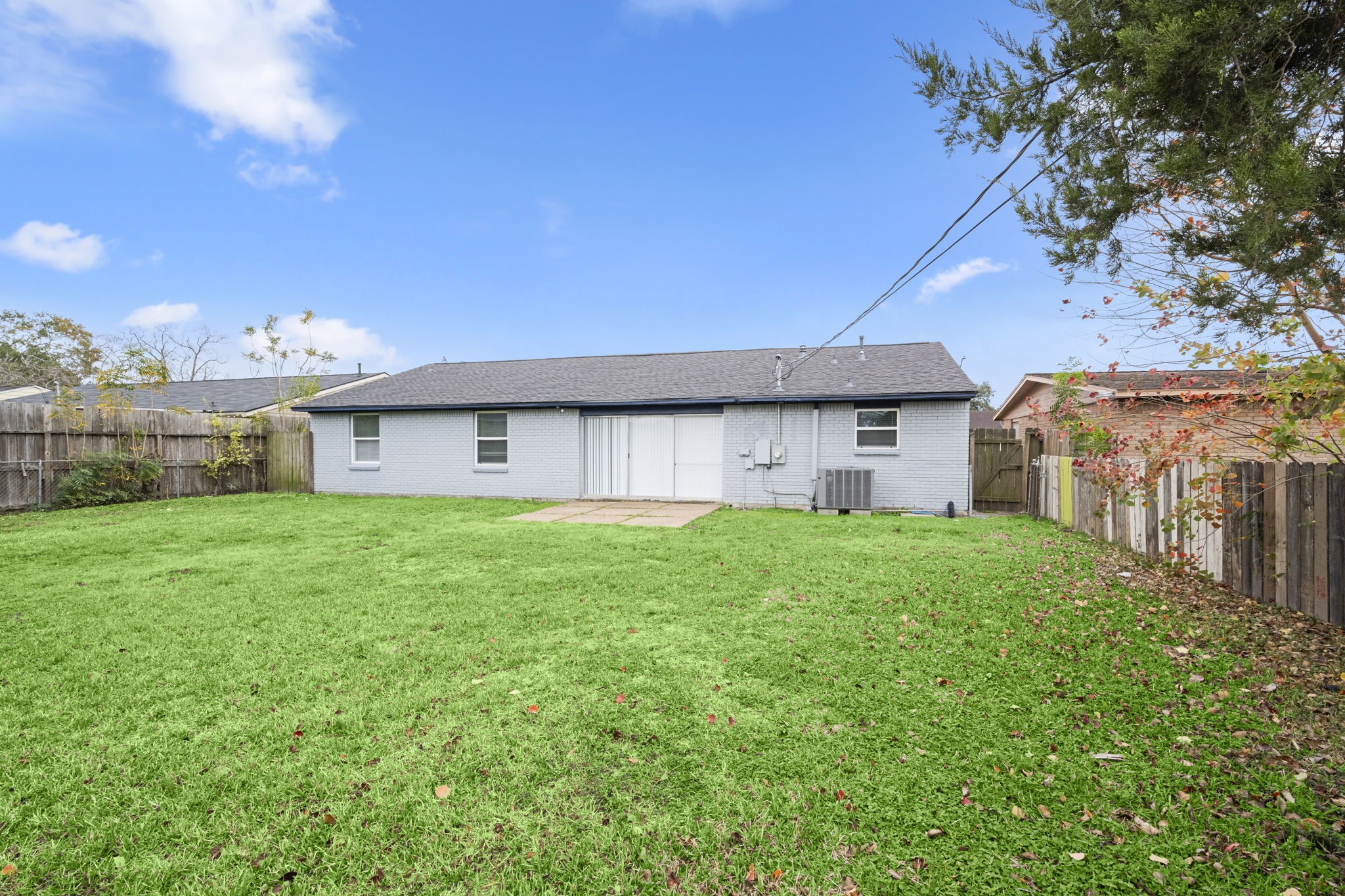 4426 Brookfield Drive Houston, TX 77045 - Photo 23 of 25