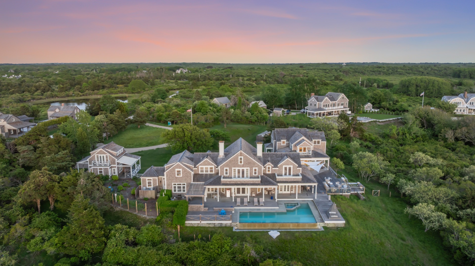 14 Bassett Road Nantucket, MA 02554 - Photo 111 of 128 Gallery Image 111