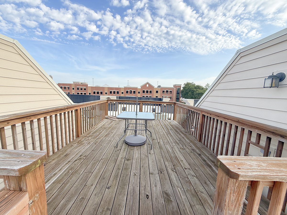 209 Prairie Street, Unit 209 Elgin, IL 60120 - Photo 15 of 17 Gallery Image 15
