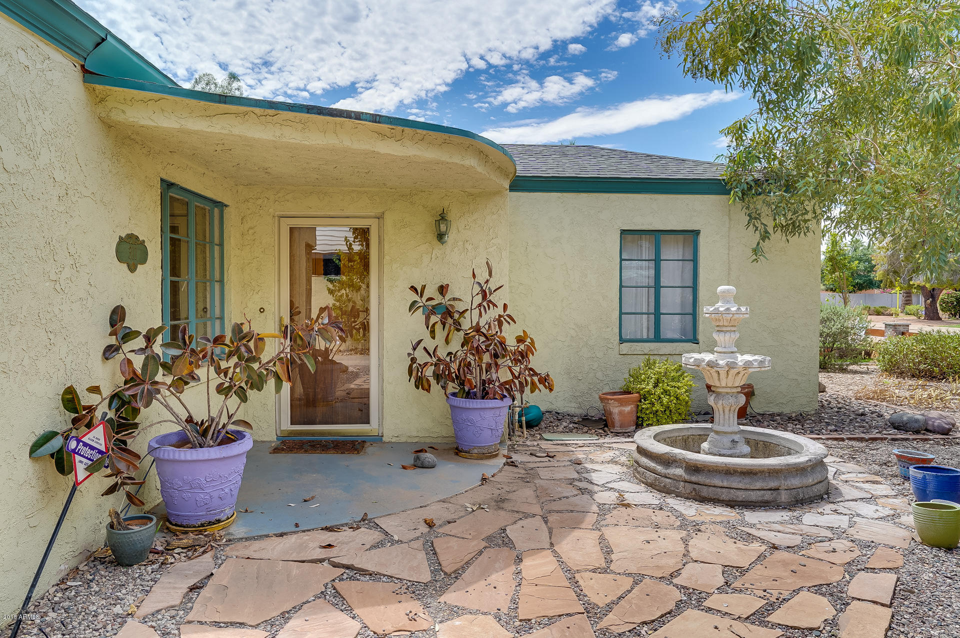 311 East Alvarado Road Phoenix, AZ 85004 - Photo 5 of 41 Front Yard
