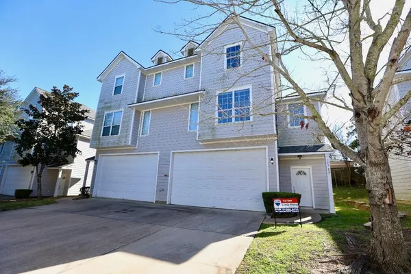 $165,000 | 175 Binnacle Court, Unit B, Willis, TX 77318