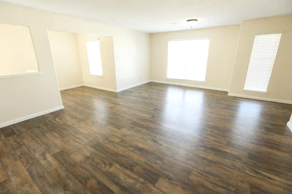 $165,000 | 175 Binnacle Court, Unit B, Willis, TX 77318