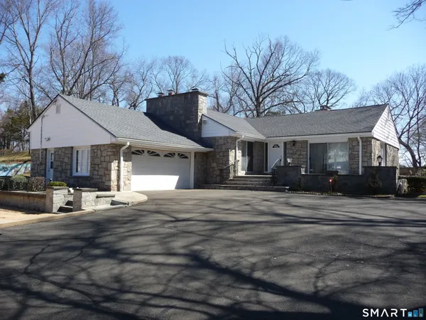 $399,900 | 1603 Hartford Turnpike, North Haven, CT 06473