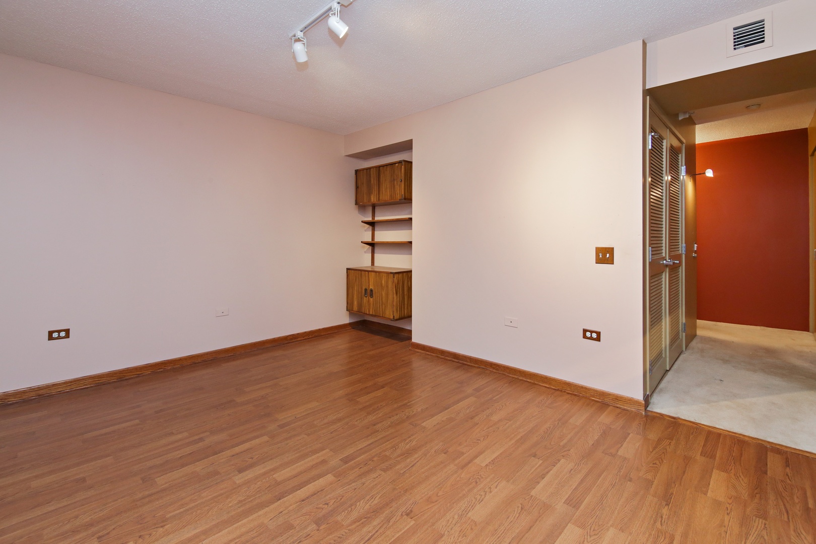 1720 Maple Avenue, Unit 950 Evanston, IL 60201 - Photo 11 of 25