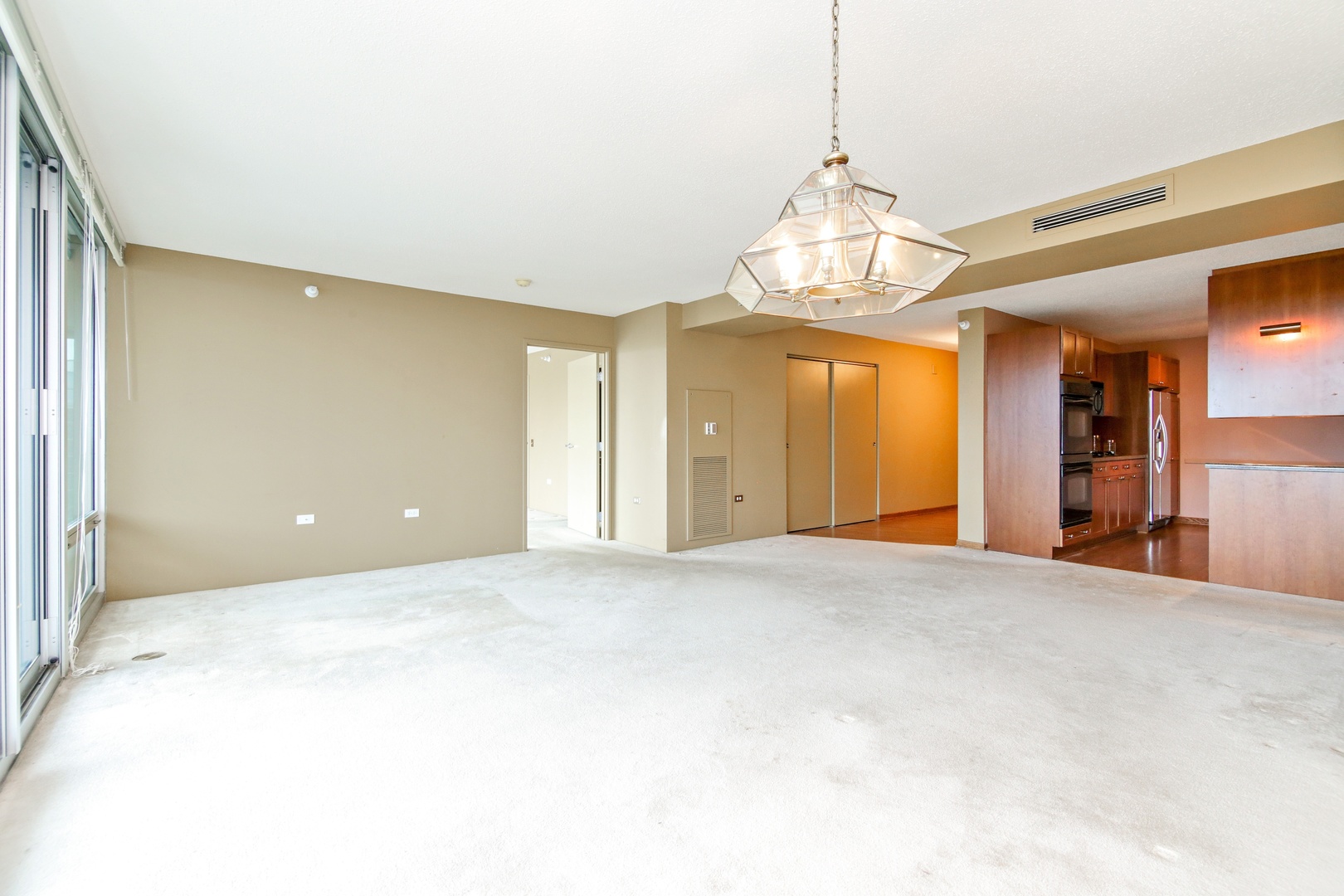 1720 Maple Avenue, Unit 950 Evanston, IL 60201 - Photo 6 of 25