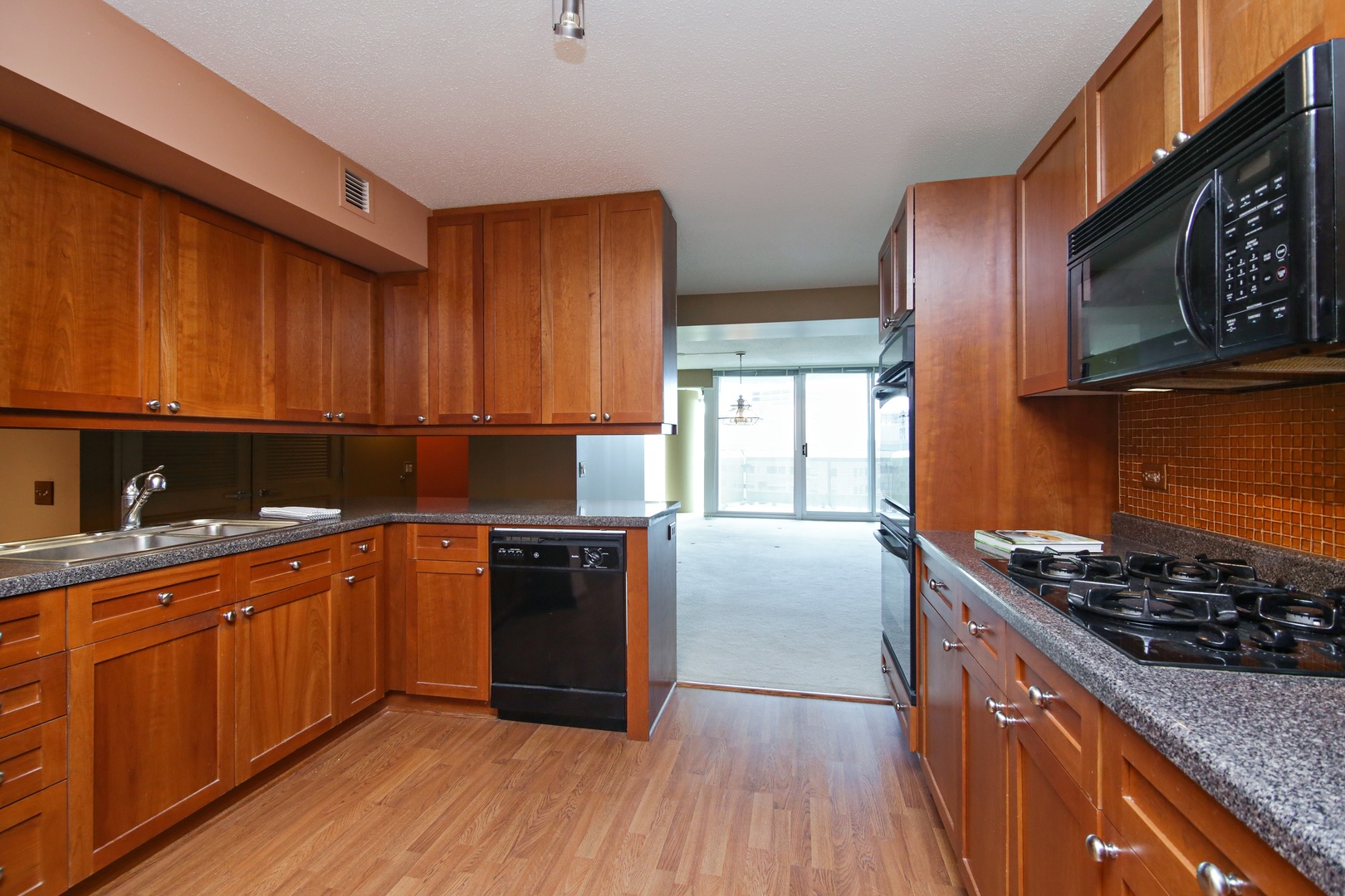 1720 Maple Avenue, Unit 950 Evanston, IL 60201 - Photo 10 of 25