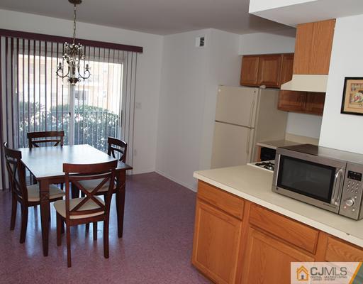 183 Evergreen Road, Unit 3A Edison, NJ 08837 - Photo 3 of 9 Gallery Image 3