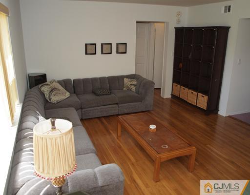 183 Evergreen Road, Unit 3A Edison, NJ 08837 - Photo 4 of 9 Gallery Image 4