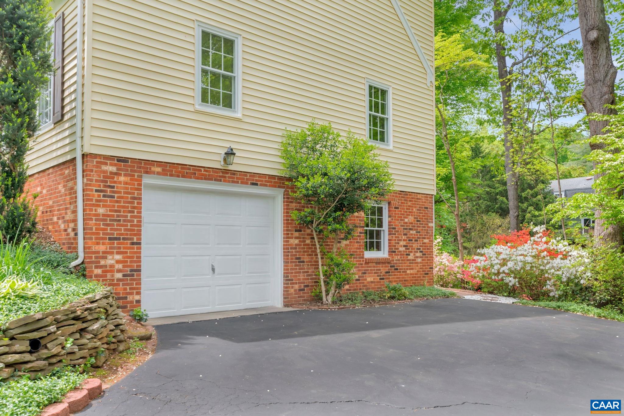 309 Westminster Road Charlottesville, VA 22901 - Photo 34 of 40 a small white building with a outdoor space