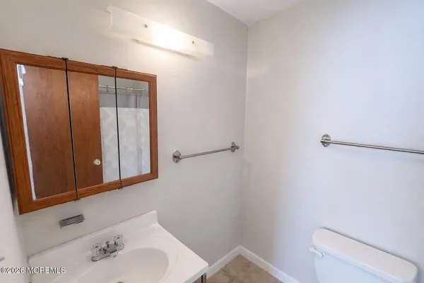 $1,800 | 16 Pin Oak Lane, Little Egg Harbor, NJ 08087