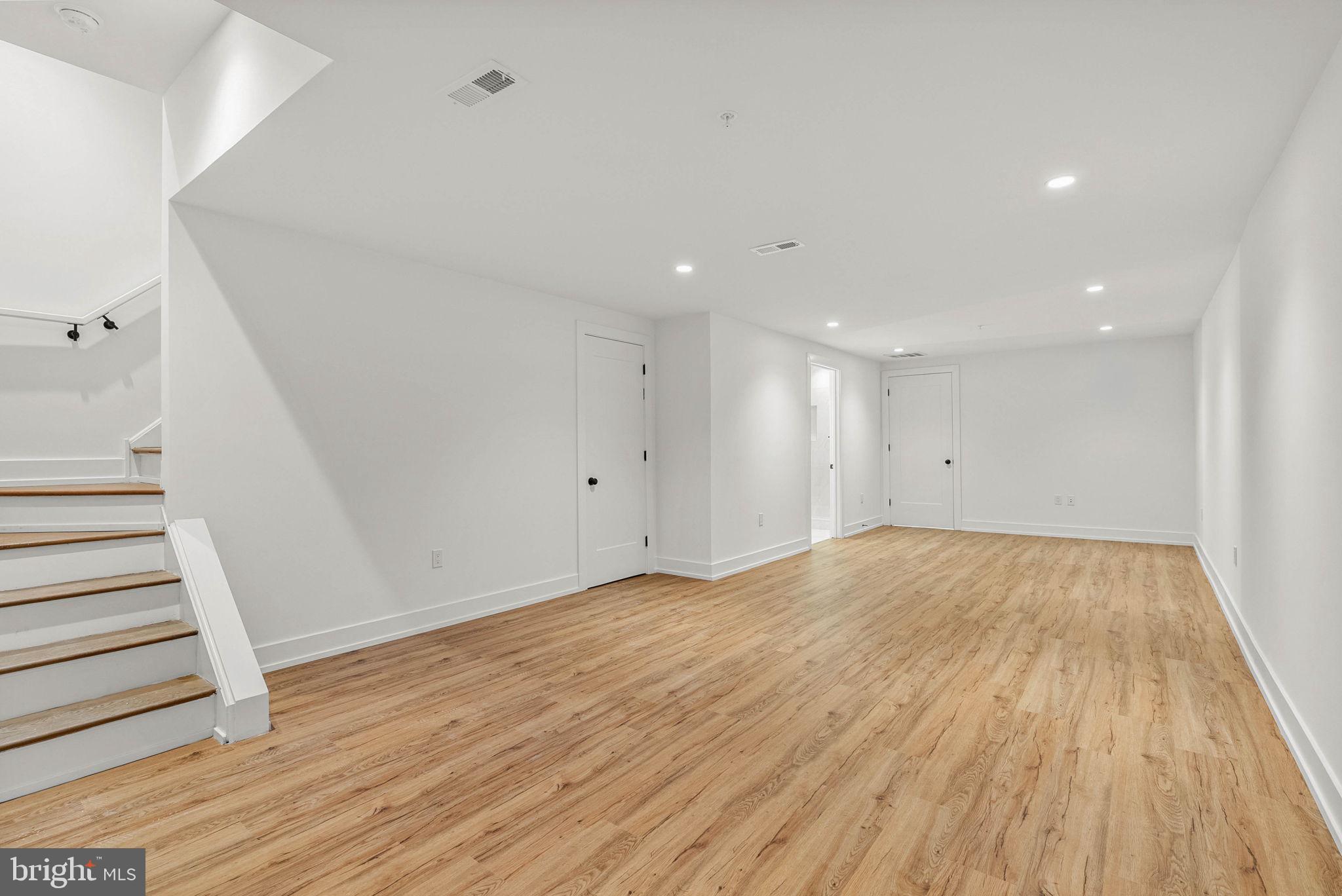 660 Fairmount Avenue Philadelphia, PA 19123 - Photo 35 of 40