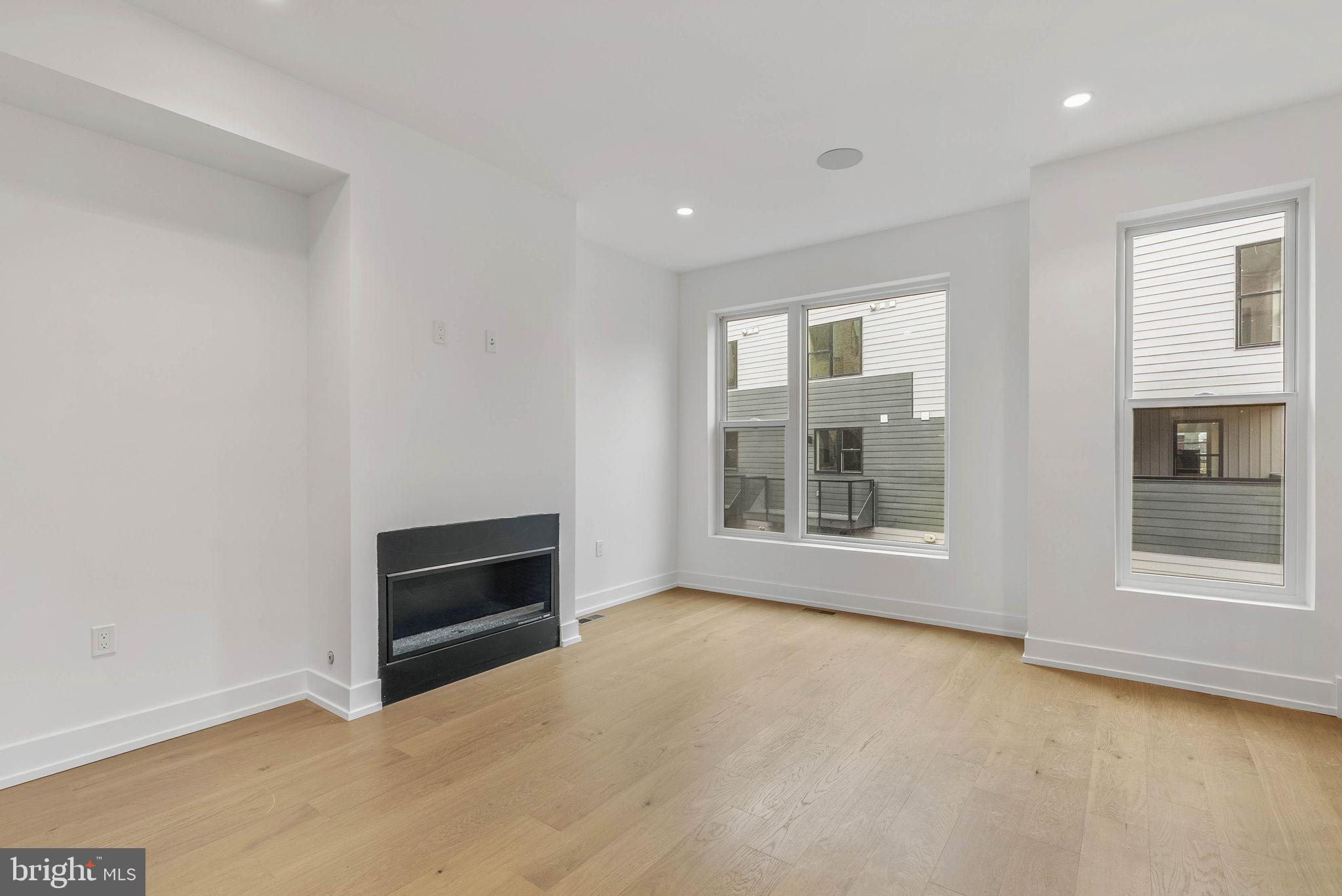 660 Fairmount Avenue Philadelphia, PA 19123 - Photo 8 of 40