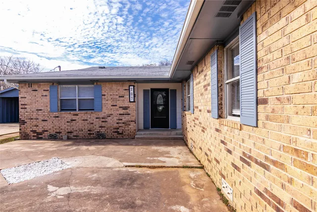 $1,950 | 207 North Cougar Avenue, Cedar Park, TX 78613