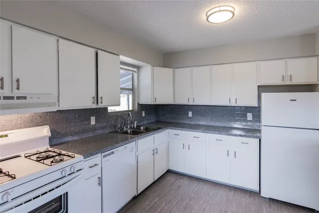 $1,950 | 207 North Cougar Avenue, Cedar Park, TX 78613