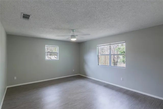 $1,950 | 207 North Cougar Avenue, Cedar Park, TX 78613