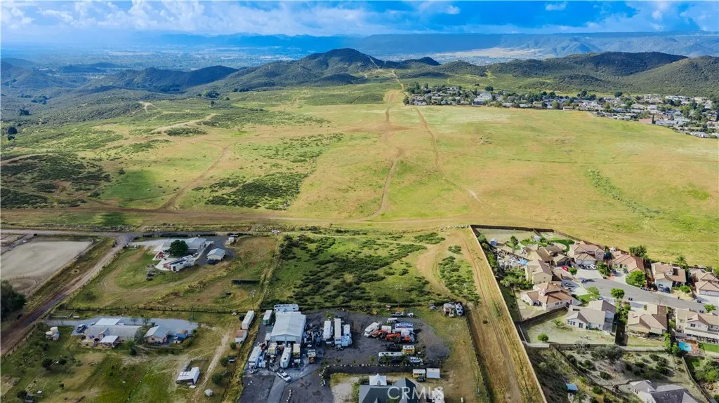1 Sunset Wildomar, CA 92595 - Photo 16 of 44 a view of city and ocean