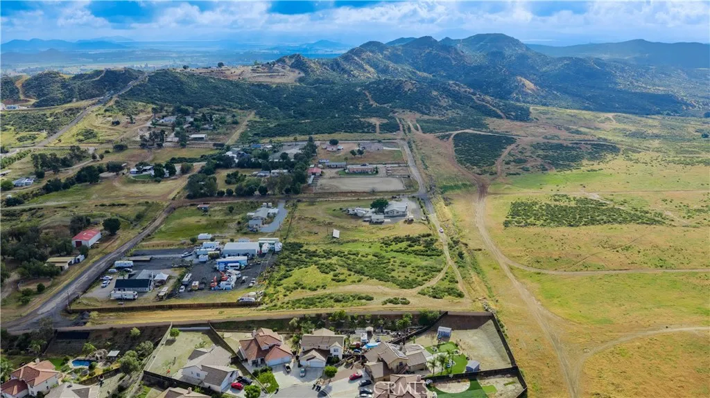 1 Sunset Wildomar, CA 92595 - Photo 18 of 44 a view of residential houses with outdoor space