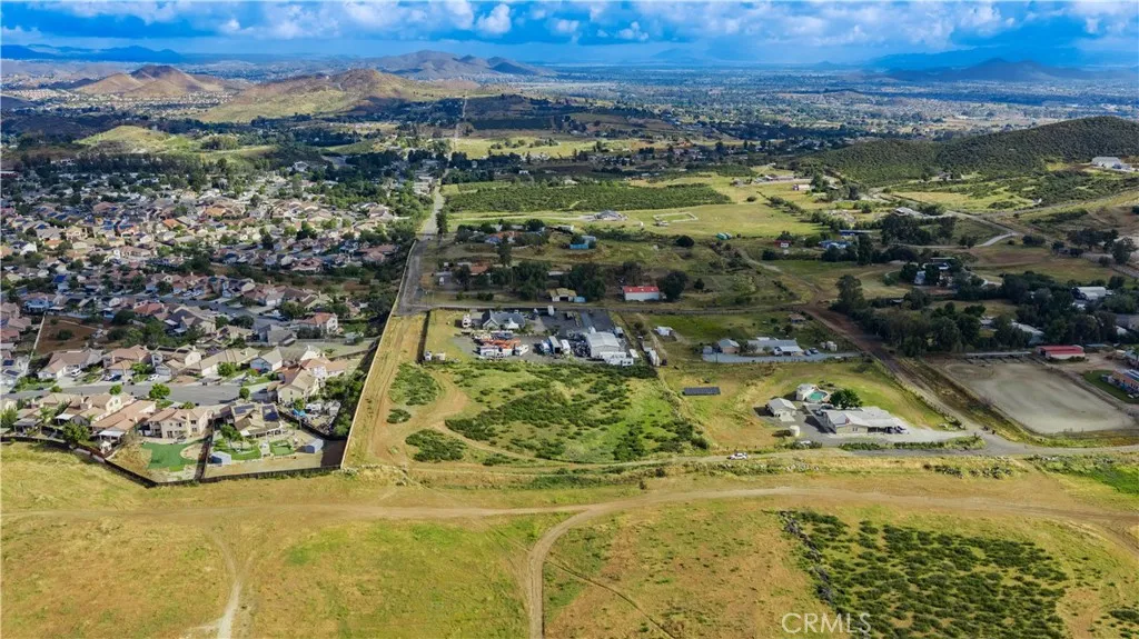 1 Sunset Wildomar, CA 92595 - Photo 20 of 44 a view of a city