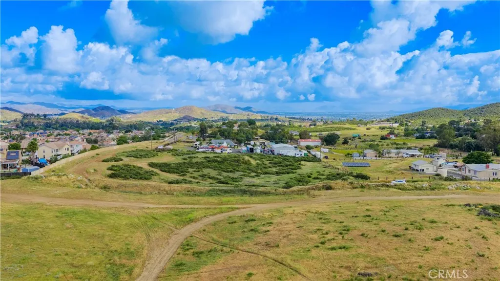 1 Sunset Wildomar, CA 92595 - Photo 30 of 44 a view of lake with mountain