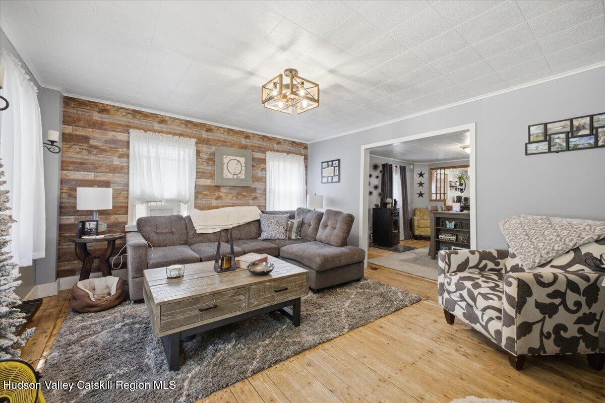 102 Stone Quarry Road Clifton Park, NY 12065 - Photo 4 of 37 4