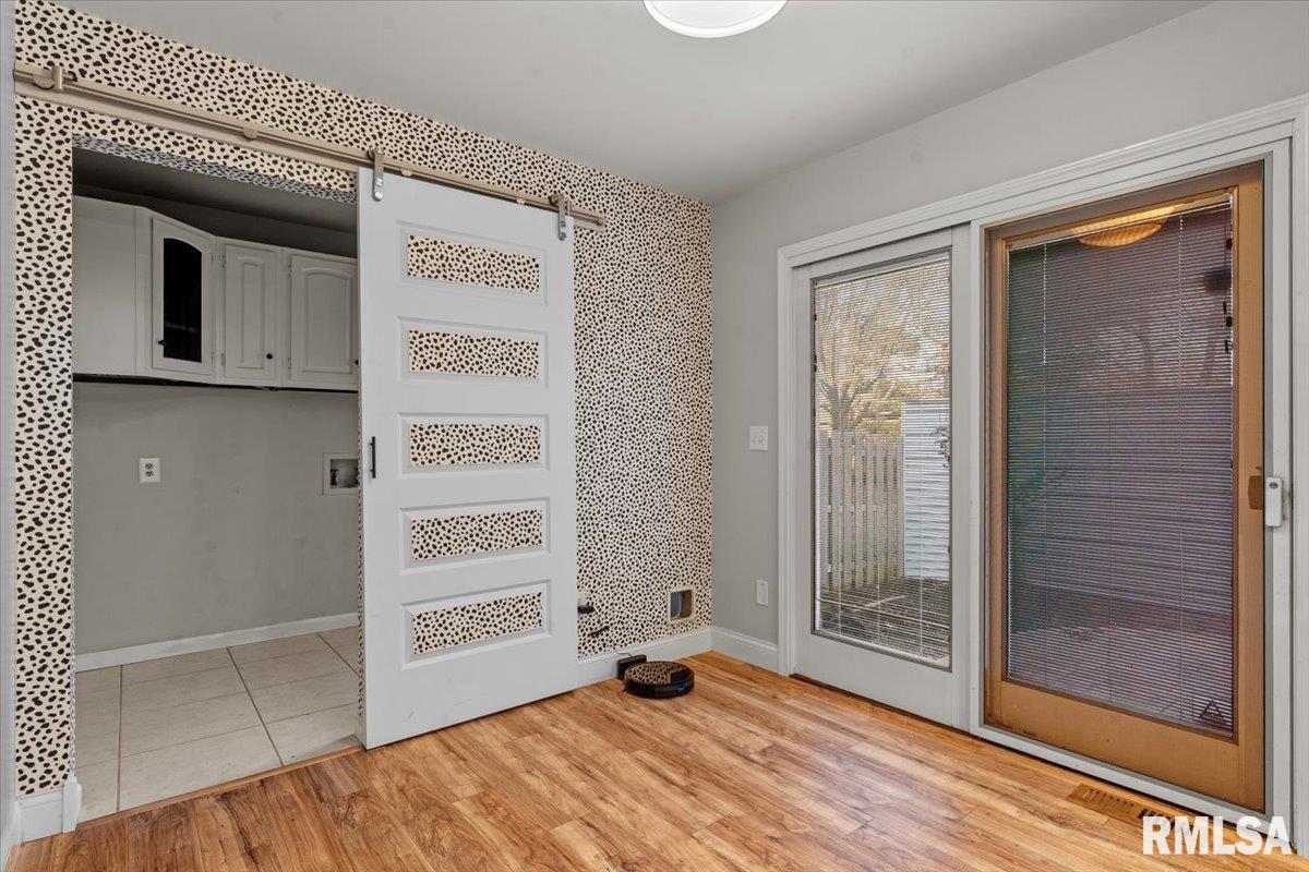 1710 Devonwood Springfield, IL 62704 - Photo 12 of 38