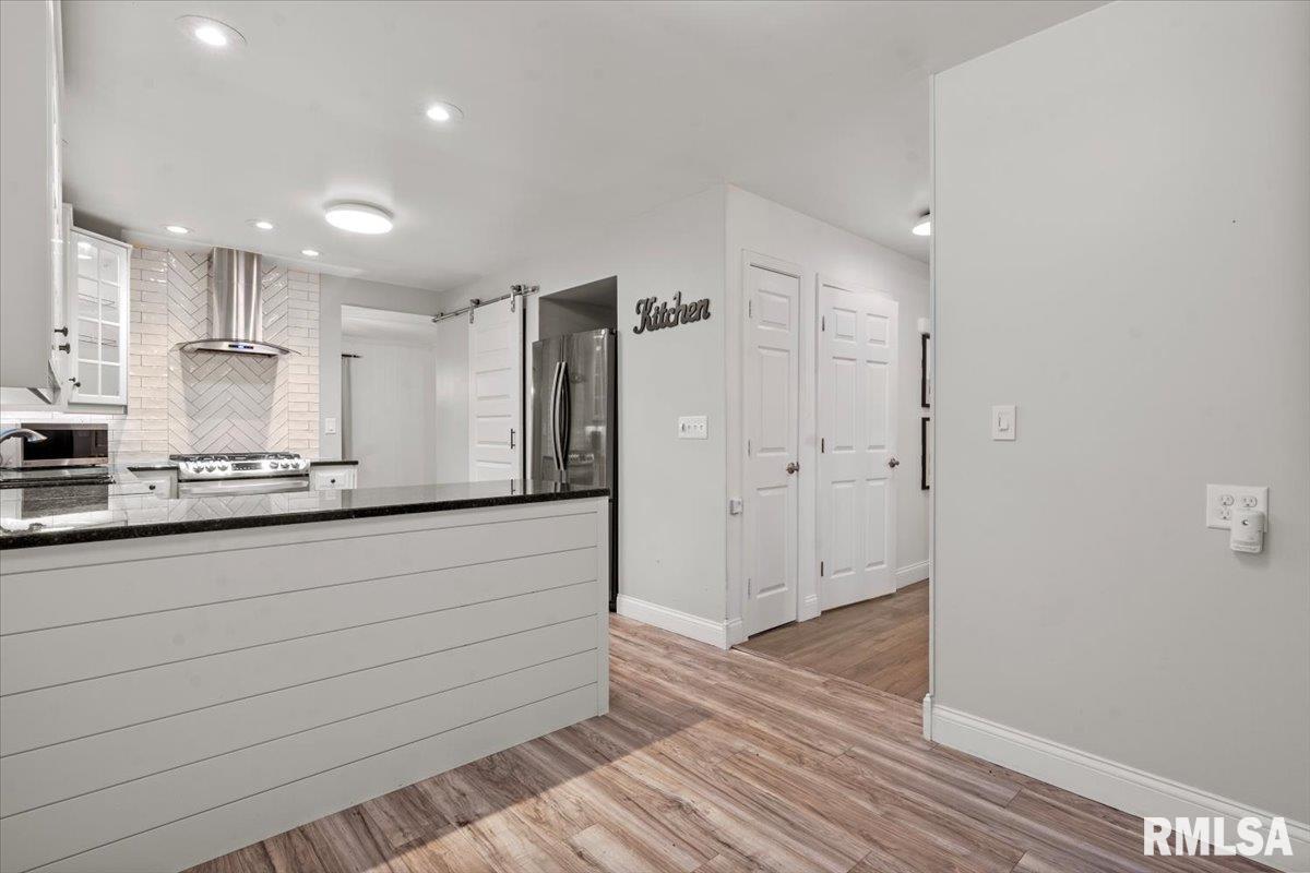 1710 Devonwood Springfield, IL 62704 - Photo 14 of 38