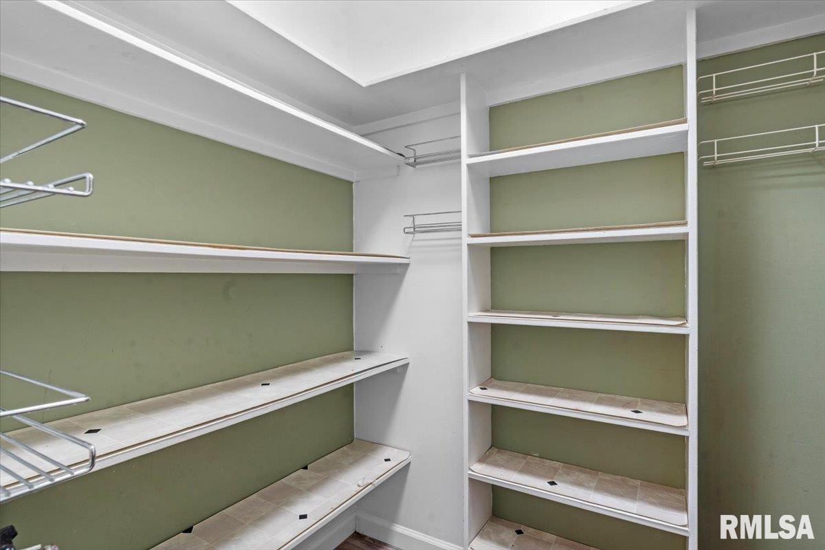 1710 Devonwood Springfield, IL 62704 - Photo 15 of 38