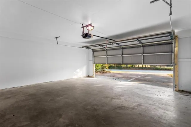 $429,900 | 4074 Idlevale Drive, Tucker, GA 30084